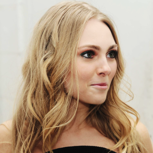 AnnaSophia Robb attends the John Frieda Hair Care Beach Blonde Collection Party