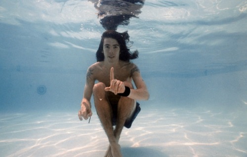 youremyvitamins: Dave Grohl, Van Nuys, May 1991 