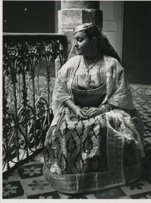 Traditional clothing, old Morocco.