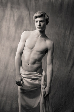 manniskorarkonstiga:  Rory Finn photographed