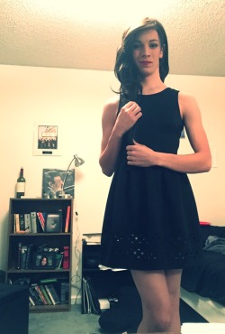 Ashleycd1212:  Fabulousameliapond:  A Better Of View Of The New Dress :3 Enjoy What