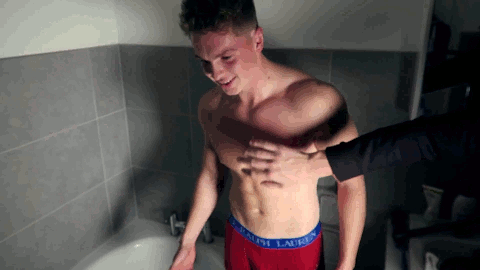 male-celebs-naked:  Joe Weller