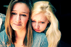 neselium:  Please don’t leave me. // Kaelyn and Lucy: June 2013 