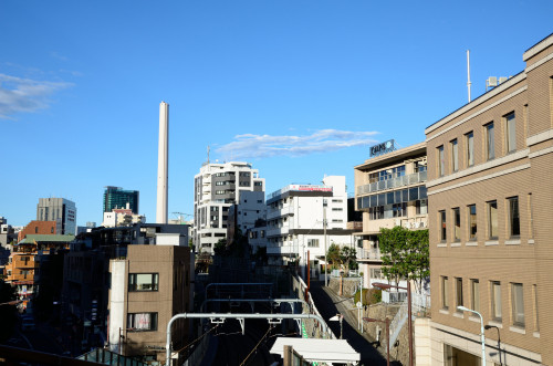 Tokyu Toyoko Line Track at the Northeast of Daikan-yama Station in 2014 October by ykanazawa1999Via 