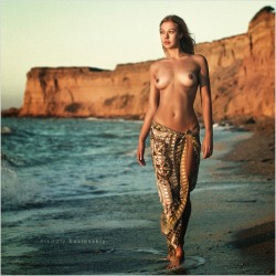 posleendagger:  bigboydownunder:Follow me on - bigboydownunder.tumblr.com - for more classy nudes  Mermaids has special taste for wearing island dress-like skirt and they love to walk  alone on a uninhabited island’s beaches but the mermaids felt alone