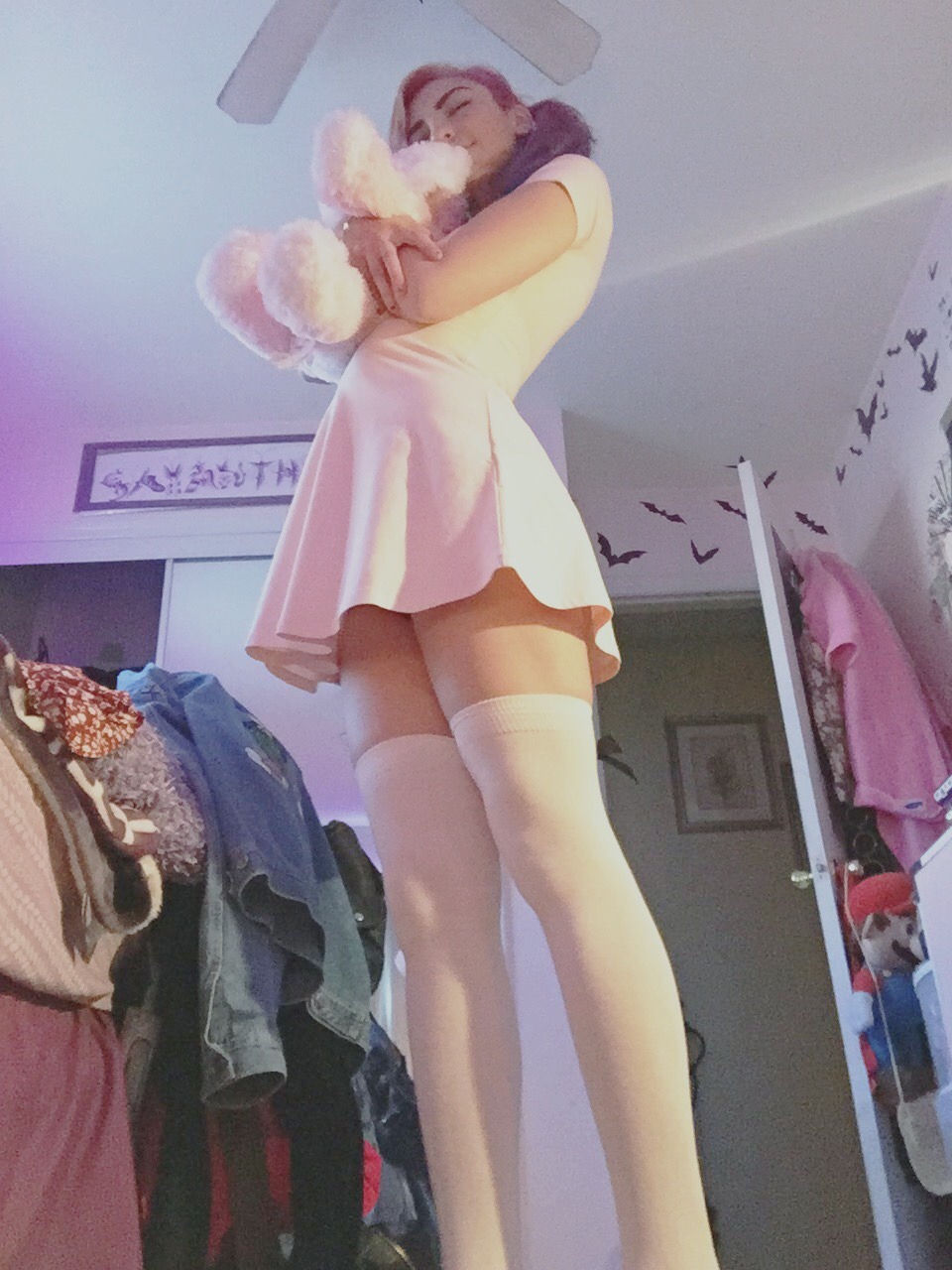bathmatpants:  Waiting for Daddy to get home from school!! Stuffie and coloring time