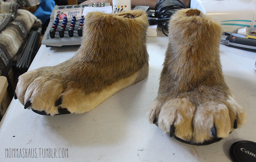 dem-queer-animals:  mommashaus:  Slim Fursuit Feet Paw Tutorial. Just finished a