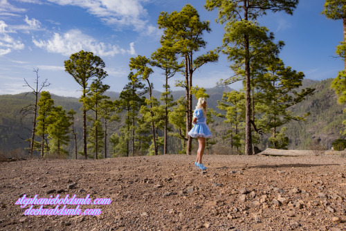 Sissy Stephanie Bo feeling happy cuffed in the mountains :)&hellip;Part One