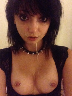 cumfacecuties:  baby-natalie:  after BJ selfie