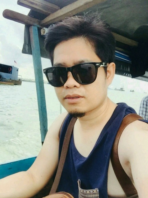 asiangrindrmen:  meckhlowich:  Radit org kinabatangan..  Lagi budak sabah!!!!! 