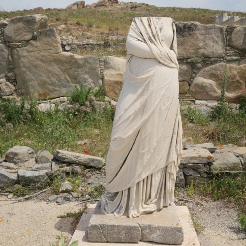 caryatidfemme:More from Delos.
