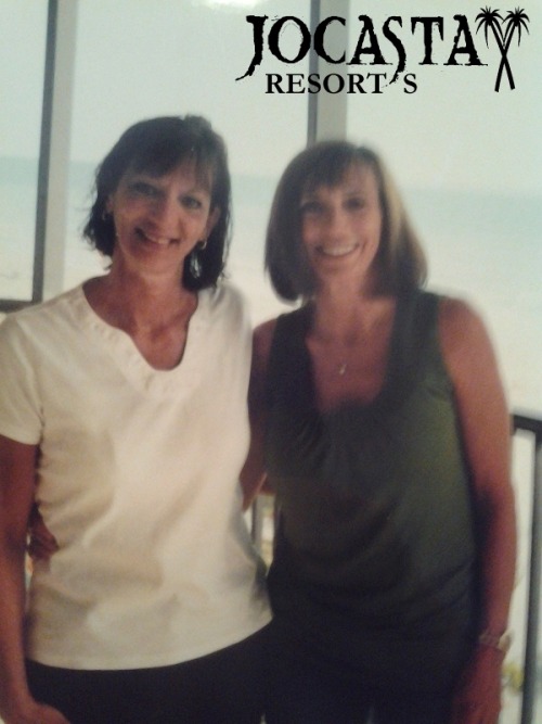 jocastaresorts:My aunt (left) works as accountant at Jocasta Resort in Miami, Florida. My mother (ri