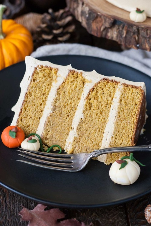 magicalautumn: sweetoothgirl:Pumpkin Spice Latte Cake Follow for all things cozy and autumn related!