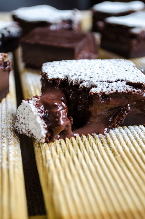 gastrogirl:chocolate magic custard cake.