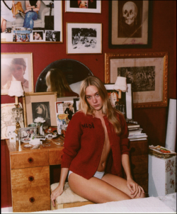 thisrain:  Chloë Sevigny in her teen bedroom by Patrick O'Dell,