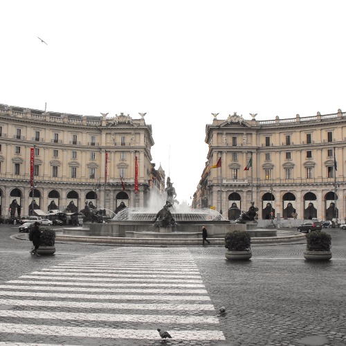 Piazza Barberini e Fontana del Tritone, Roma, 2009.