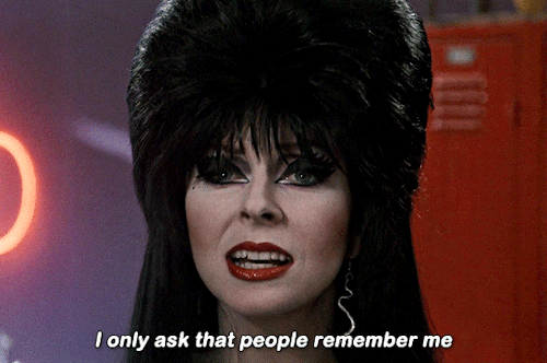 stars-bean:Elvira: Mistress of the Dark (1988) dir. James Signorelli