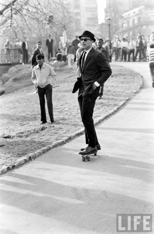 coolkidsofhistory:Skateboarding in New York City, 1965