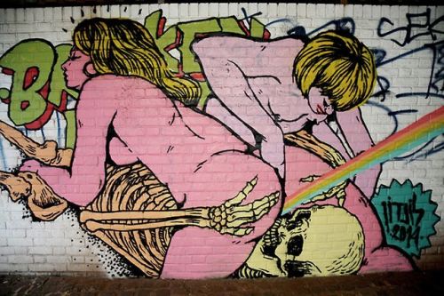 startssweetendsbitter:  Broken Fingaz Crew, ftw  