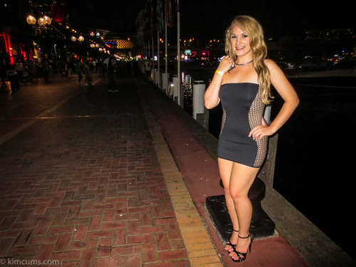 Sex All dressed up for dinner at Darling Harbour! pictures
