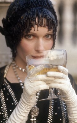 montyburns56:  Mia Farrow in The Great Gatsby