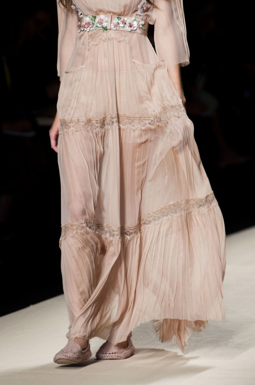 Jenny of Oldstones - Alberta Ferretti Spring 2015