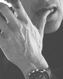 lxchiffre:Mads Mikkelsen // Hands