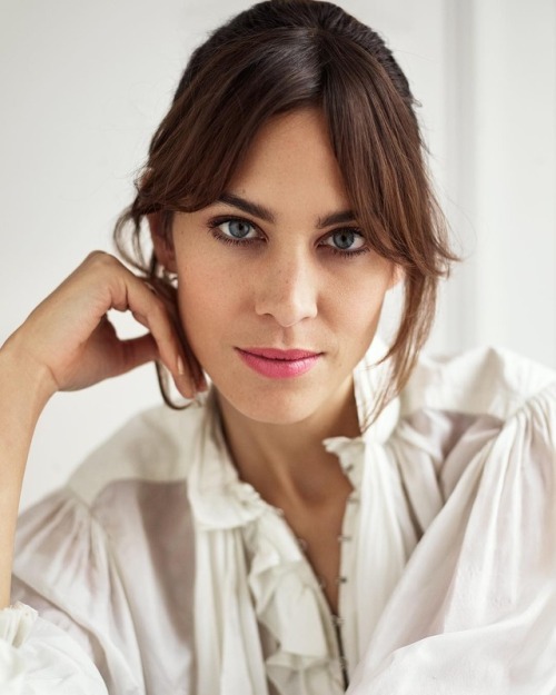 itschungxalexa:
“Alexa Chung for Grazia France by Jason Kim
”