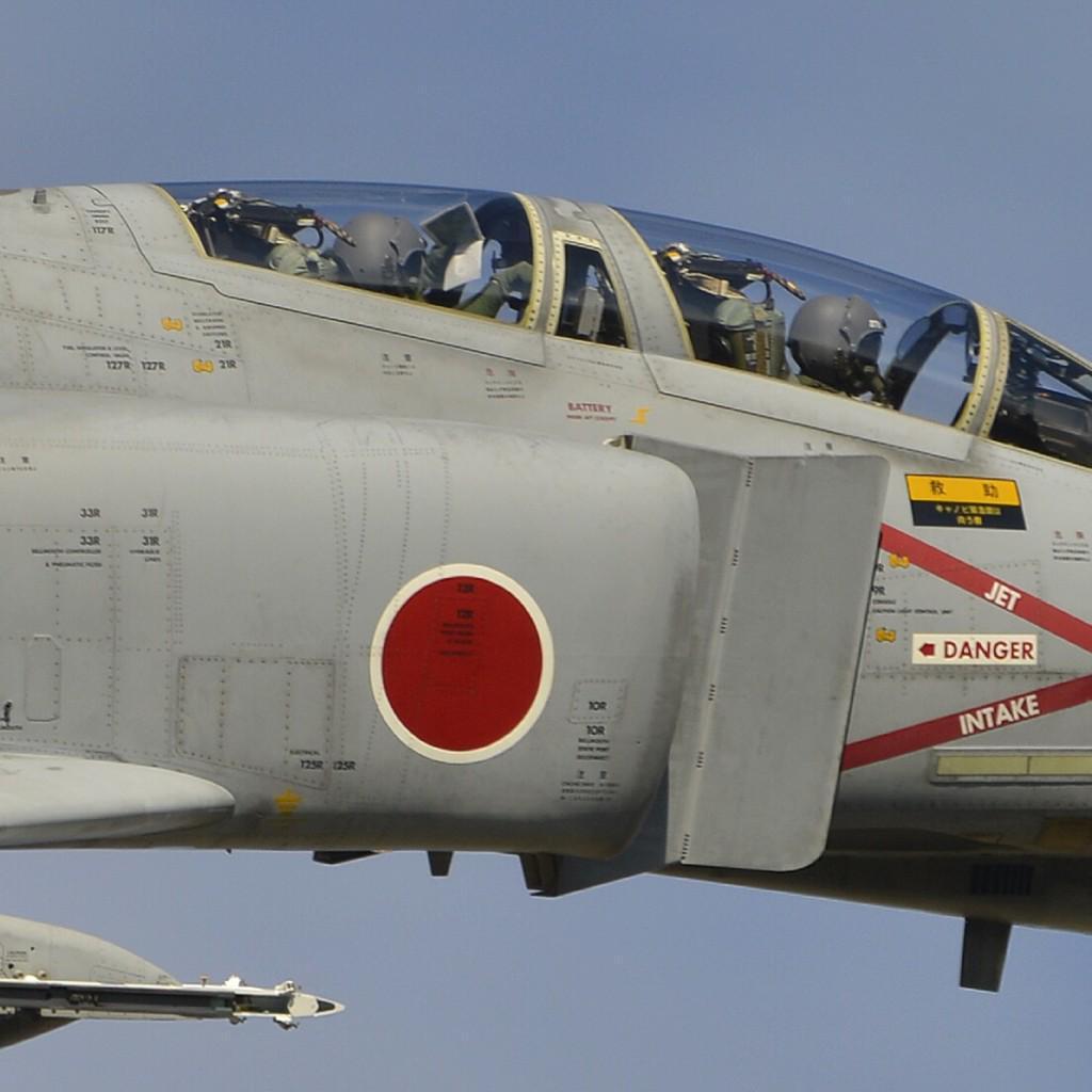 rocketumbl:  JASDF F-4