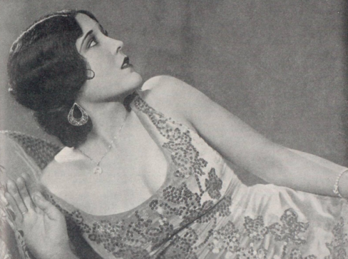 yesterdaysprint:Raquel Torres, 1928