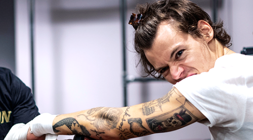 harrystylesdaily:Harry Styles backstage at The Forum, photographed by Philip Macias.