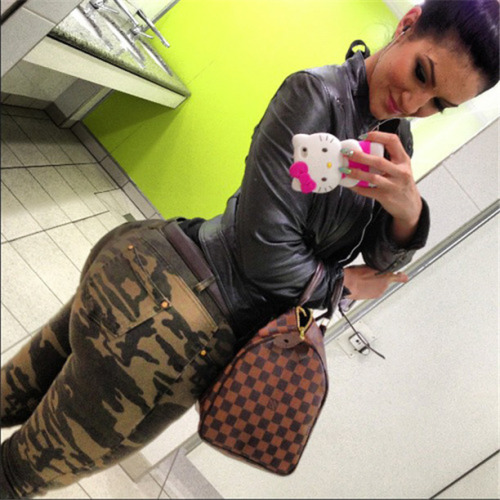 neonessgifs:  Rosee Divine 
