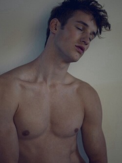 smittenstephen:  Frederik Flamee by Zeb Daemen