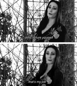 mrsmorticiaaddams:  marina-willows:  Morticia