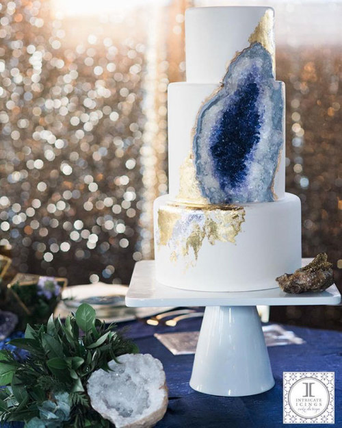 culturenlifestyle:  Baker Turns Cake Into A Crystal Display Fit For A Jewellery Exhibition Master ba