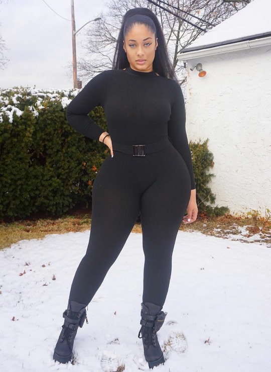 Porn princejazziedad:DeliciouslySexy. Curvy. Gorgeous, photos