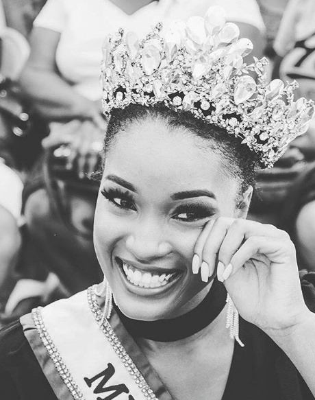 the-sweet-life-ja: CONGRATULATIONS TO OUR MISS UNIVERSE Miss Davina Bennett received the second runner-up title on Sunday (26.Nov.17) night in the Miss Universe 2017 competition but she won the hearts of many around the world which really is the ultimate