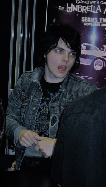 iero:Gerard Way  — Comic Con ²⁰⁰⁸