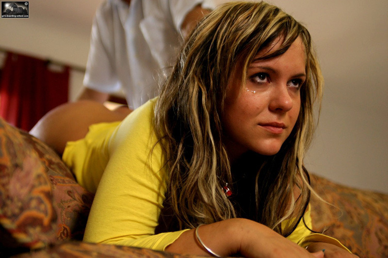 excellentspanking:  Look at the intensity in her face.  A sure sign of a good spanking.
