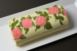 thecakebar:  Japanese Rose Cake Roll Tutorial