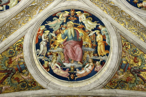 echiromani: From the Raphael Rooms of the Vatican Museum, God the Father surrounded by angels.