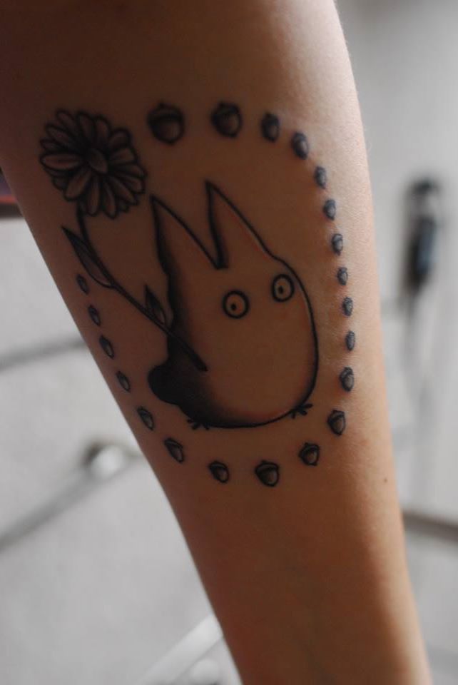 fuckyeahtattoos:  Chibi Totoro done by Emily Kaul at Opal Ink in Portland Oregon