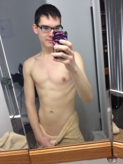 adventuresinundies:  Guess who finally shaved