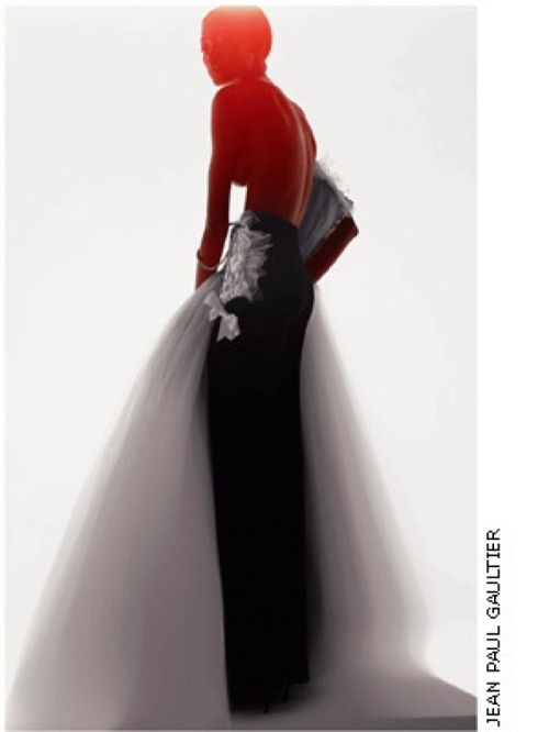 femmequeens:  Oluchi Patricia Onweagba-Orlandi photographed by Nick Knight, W magazine April 2003