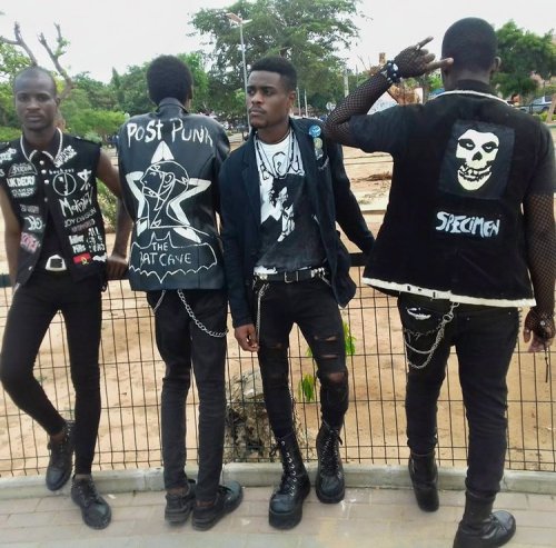 leftistbimbo: corpsemo: <3 tl;dr on the article: these guys are part of the Angolan goth sceneO