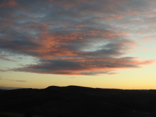 “A Cold and Frosty Morning’I stopped to take some pics of sunrise… and my toesies…