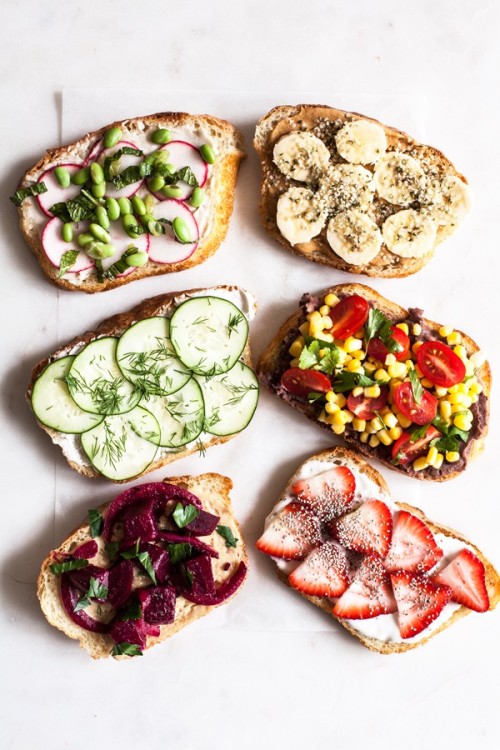 http://www.thefullhelping.com/six-tasty-vegan-toast-ideas/