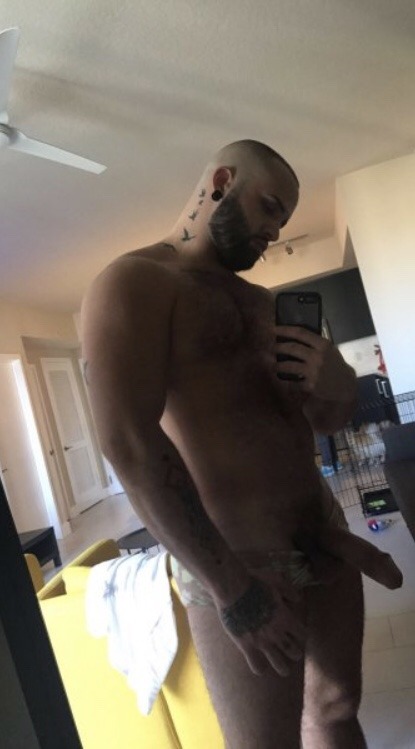 dadsboysbears: dadsboysbears: Lots of Dads Boys Bears Musclebears Redheads Black Men (all over 18)  Follow me at Dads Boys Bears Reds Blacks.  