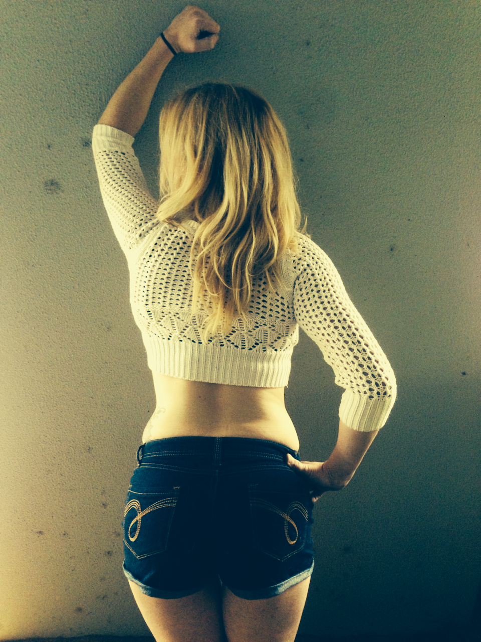 sxymelbcpl:  Posing in my favourite angle 