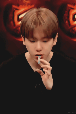 sefuns:Baekhyun, when camera caught him eating candy 🍬